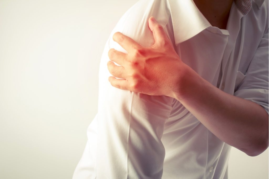 Are You Experiencing Shoulder Pain When Lifting Your Arm?
