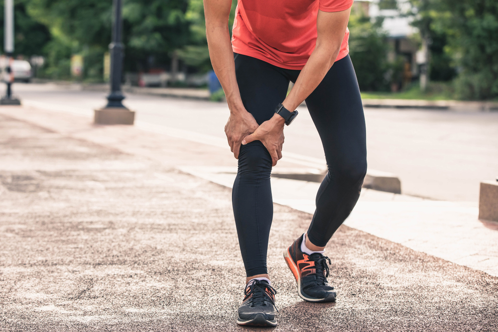 conservative treatment runner's knee