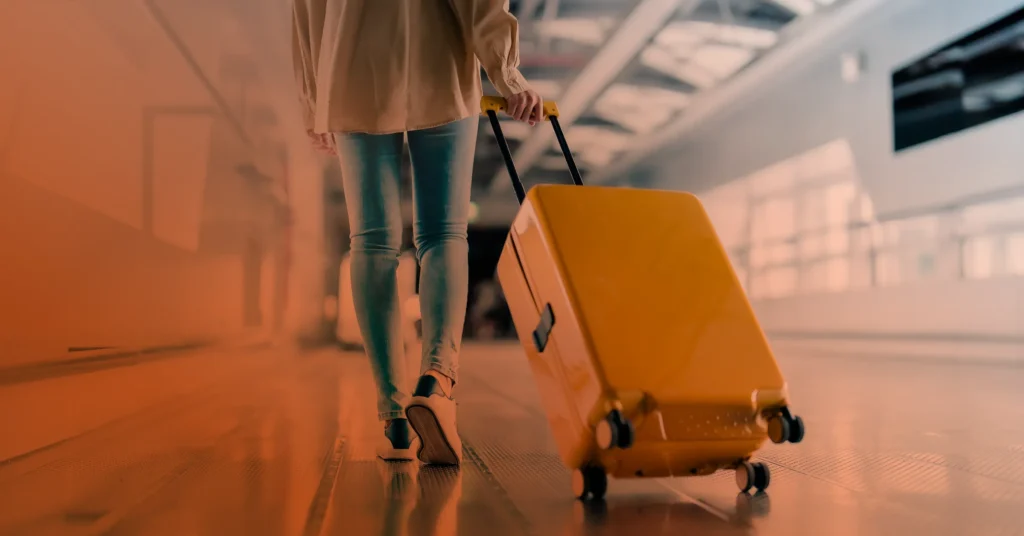 women-carrying-a-suitcase-medical-tourism